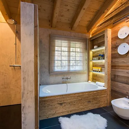 Chalet 10 Guests - Verbier! *